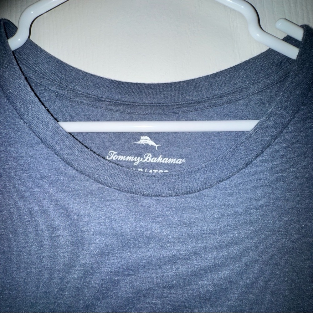 Tommy Bahama Short-Sleeve Pocket Tee men’s size 4xl Rumming Back Wine Retriever - Picture 6 of 8